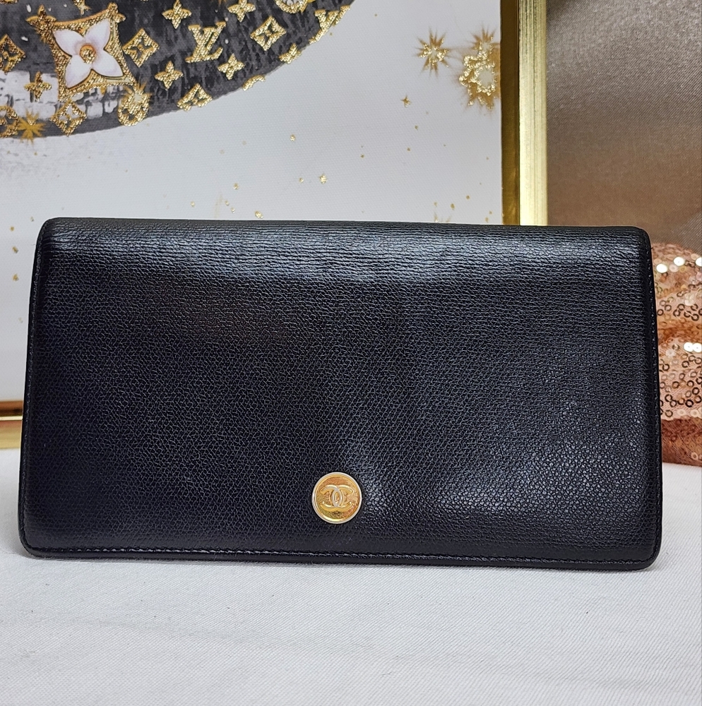Authentic Chanel Bifold Caviar Calfskin Leather Wallet with Dust Bag - Picture 4 of 17